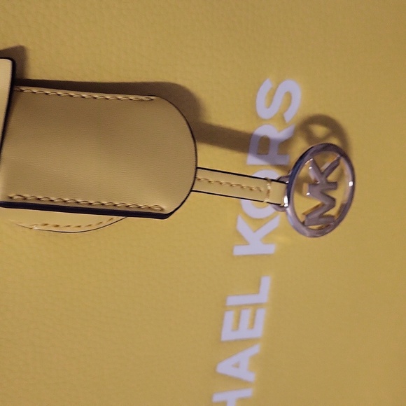 Michael Kors Yellow Tote Bag - Picture 5 of 8
